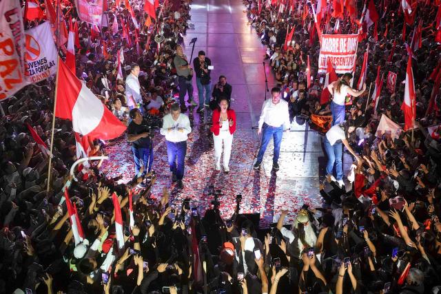 This aerial view shows Peru's presidential candidate for the Juntos por el Peru party, Roberto Sanchez, speaking to supporters during his closing campaign rally in Lima on June 4, 2026. Right-wing candidate Keiko Fujimori and leftist Roberto Sanchez will face off in Peru's presidential runoff on June 7, 2026. (Photo by Anthony NINO DE GUZMAN / AFP)