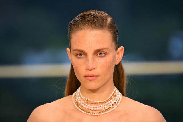 A model walks the runway during The Second Chapter of Hermes Women’s Ready-to-Wear Fall-Winter 2026 fashion show at Hotel Bel-Air in Los Angeles on June 4, 2026. (Photo by Patrick T. Fallon / AFP)