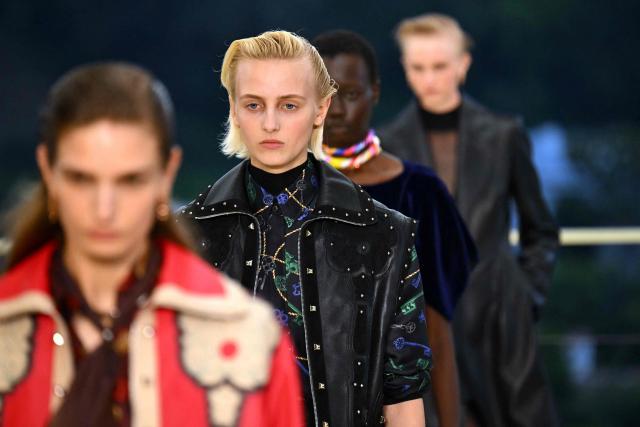 Models walk the runway during The Second Chapter of Hermes Women’s Ready-to-Wear Fall-Winter 2026 fashion show at Hotel Bel-Air in Los Angeles on June 4, 2026. (Photo by Patrick T. Fallon / AFP)