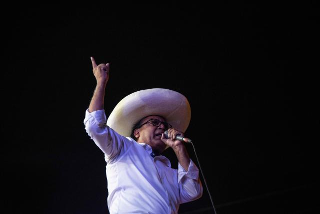 Roberto Sanchez, Peru's presidential candidate for the Juntos por el Peru party, speaks to supporters during his closing campaign rally in Lima on June 4, 2026. Right-wing candidate Keiko Fujimori and leftist Roberto Sanchez will face off in Peru's presidential runoff on June 7, 2026. (Photo by Ernesto BENAVIDES / AFP)