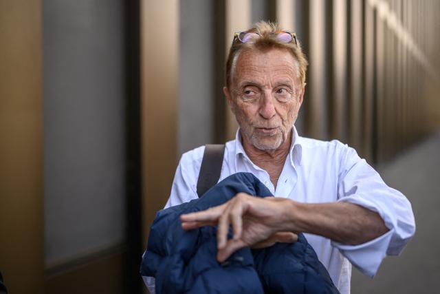 One of the plaintiffs' lawyer Robert Assael speaks to journalists during a hearing of the owners of Le Constellation bar in Crans-Montana as part of the inquiry into a devastating New Year's fire, that killed 41 people, mostly teenagers, and injured 115 others, in Sion on June 5, 2026. (Photo by Fabrice COFFRINI / AFP)