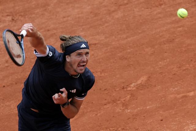 Germany's Alexander Zverev serves to Czech Republic's Jakub Mensik during their men's semi final singles match on day 13 of the French Open tennis tournament on Court Philippe-Chatrier at the Roland-Garros Complex in Paris on June 5, 2026. (Photo by Thomas SAMSON / AFP)