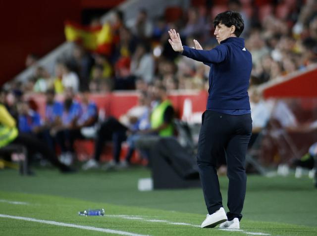 Spain's coach Sonia Bermudez gestures to players during the FIFA Women's World Cup Europe Zone Qualifiers, group C, football match between Spain and England at Mallorca Son Moix Stadium in Palma de Mallorca, on June 5, 2026. (Photo by JAIME REINA / AFP)