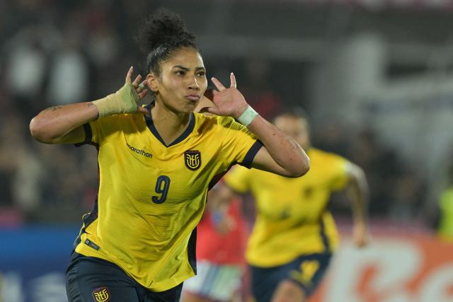 Ecuador's forward #09 Nayely Bolanos celebrates scoring a penalty kick during the CONMEBOL Nations League Women football match between Chile and Ecuador at the National Stadium in Santiago on June 5, 2026. (Photo by Rodrigo ARANGUA / AFP)