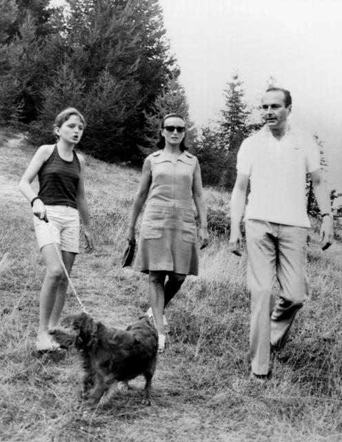 (FILES) French Prime Minister Jacques Chirac (R) walks with his wife Bernadette (C) and his daughter Claude on August 19, 1974, in the countryside near Auron. Bernadette Chirac, widow of former President of the Republic Jacques Chirac, died on June 5, 2026 in the evening at the age of 93, her daughter Claude Chirac told AFP on June 6, 2026. (Photo by AFP)