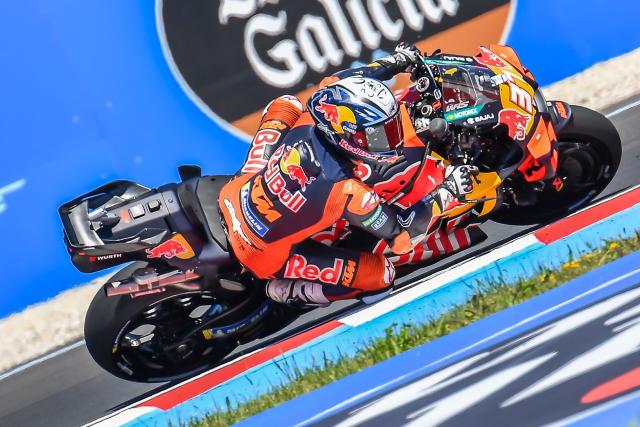 Team Red Bull KTM Factory Racing's Pedro Acosta drives during the Qualifying session at the Balaton Park Circuit in Balatonfokajar, Hungary, on June 6, 2026, ahead of the Hungarian Motorcycle MotoGP Grand Prix. (Photo by FERENC ISZA / AFP)