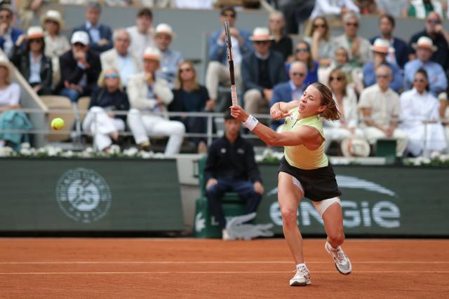 Poland's Maja Chwalinska plays a forehand return to Russia's Mirra Andreeva during their women's final singles match on day 14 of the French Open tennis tournament on Court Philippe-Chatrier at the Roland-Garros Complex in Paris on June 6, 2026. (Photo by Thomas SAMSON / AFP)