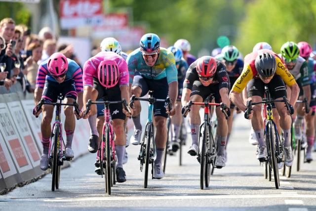 Britain's Noah Hobbs of EF Education-EasyPost (L) and Belgium's Milan Fretin of Cofidis (R) sprint to the finish line during the 'Heistse Pijl' cycling race in Heist-Op-Den-Berg on June 6, 2026. (Photo by DAVID PINTENS / Belga / AFP) / Belgium OUT