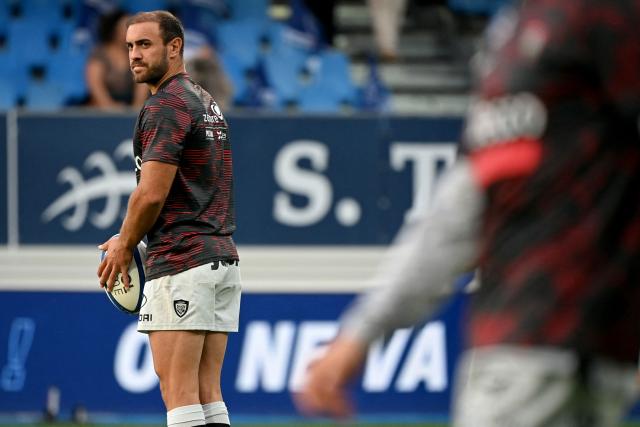Toulon's French full-back Melvyn Jaminet warms up prior to the French Top 14 rugby union match between Castres Olympique and Rugby Club Toulonnais (Toulon)  at Stade Pierre Fabre in Castres, southern France on June 6, 2026. (Photo by Matthieu RONDEL / AFP)