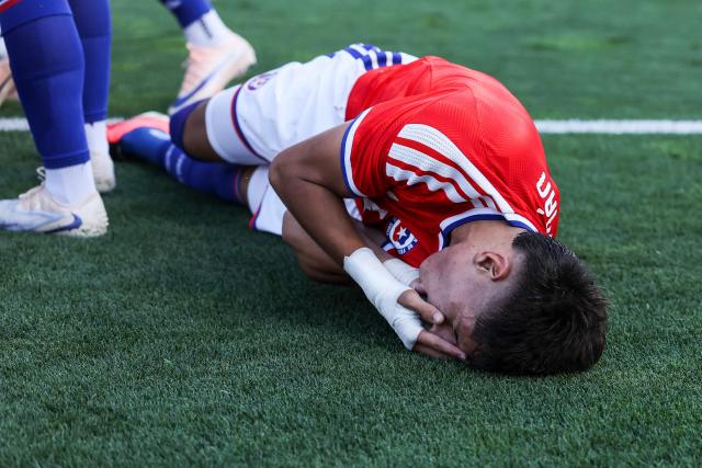 Chile’s defender #5 Ivan Roman reacts during the international friendly football match between Portugal and Chile at Estadio Nacional do Jamor in Oeiras, on June 6, 2026. (Photo by PATRICIA DE MELO MOREIRA / AFP)