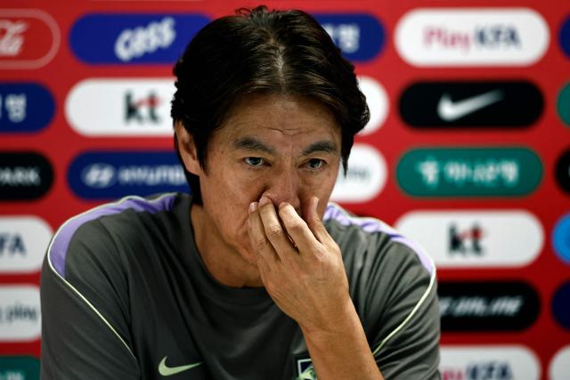 South Korea's coach Myung-Bo Hong looks on during a press conference before a training session at the Verde Valle training ground in Zapopan, Jalisco state, Mexico, on June 6, 2026, ahead of the FIFA 2026 World Cup football tournament. (Photo by Ulises Ruiz / AFP)