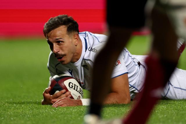Clermont's French full back Kylan Hamdaoui reacts after scoring a try during the French Top14 rugby union match between Union Bordeaux-Begles (UBB) and ASM Clermont Auvergne at the Chaban-Delmas Stadium in Bordeaux, south-western France on June 6, 2026. (Photo by ROMAIN PERROCHEAU / AFP)