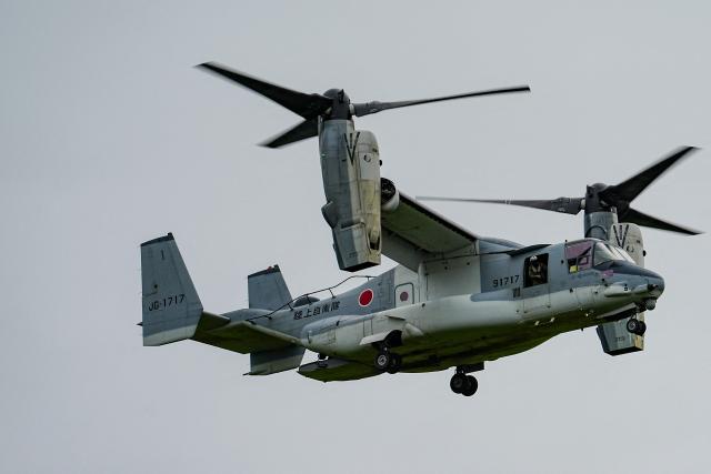 A V-22 Osprey tilt-rotor aircraft of the Japan Ground Self-Defense Force (JGSDF) flies during a live fire exercise at East Fuji Maneuver Area in Gotemba on June 7, 2026. (Photo by Yuichi YAMAZAKI / AFP)