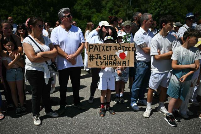 People take part in a silent march in tribute to Lyhanna, an 11-year-old girl found dead on June 4 after having been reported missing since May 29, 2026, in Fleurance, southwestern France, on June 7, 2026. Outrage has erupted in France after it emerged the main suspect Jerome.B, a 41-year-old father of two, had been repeatedly accused of sexually abusing children but no action was taken to protect others. The inscription on the jerseys reads : "Never again !". (Photo by Lionel BONAVENTURE / AFP)