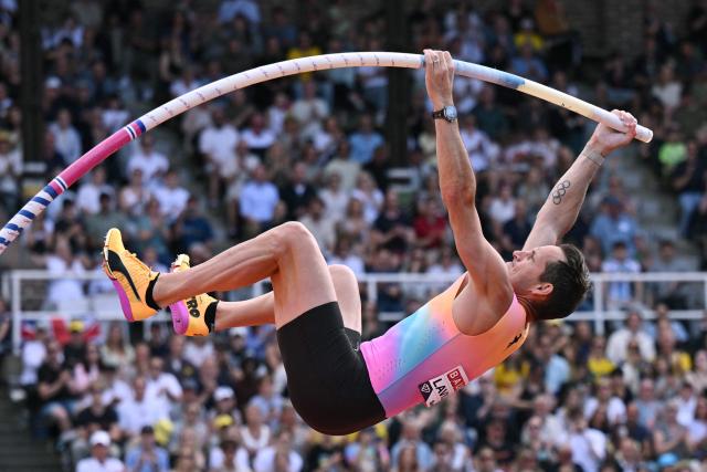 France's Renaud Lavillenie competes in the Men's Pole Vault event of the IAAF Stockholm Diamond League athletics meeting in Stockholm, Sweden, on June 7, 2026. (Photo by Jonathan Nackstrand / AFP)