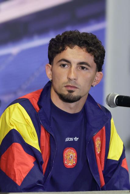 Spain's midfielder Yeremy Pino speaks during a press conference at the Cuauhtemoc stadium in Puebla, Mexico, on June 7, 2026, ahead of the friendly match against Peru as preparation for the FIFA 2026 World Cup. (Photo by Jose CASTANARES / AFP)