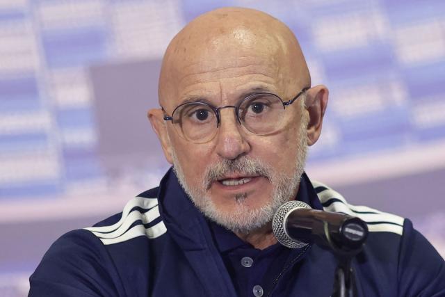 Spain's head coach Luis de la Fuente speaks during a press conference at the Cuauhtemoc stadium in Puebla, Mexico, on June 7, 2026, ahead of the friendly match against Peru as preparation for the FIFA 2026 World Cup. (Photo by Jose CASTANARES / AFP)