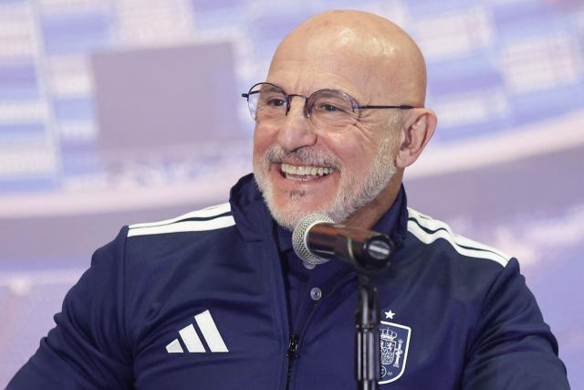Spain's head coach Luis de la Fuente smiles during a press conference at the Cuauhtemoc stadium in Puebla, Mexico, on June 7, 2026, ahead of the friendly match against Peru as preparation for the FIFA 2026 World Cup. (Photo by Jose CASTANARES / AFP)