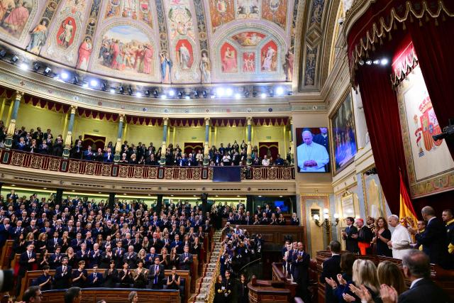 Pope Leo XIV is applauded before delivering a speech during a joint session of the Spanish Parliament at the Congress of Deputies in Madrid on June 8, 2026. Pope Leo XIV is visiting Spain June 6-12 with stops in Madrid, Barcelona, and the Canary Islands, where he will meet with migrants and organisations dedicated to helping them. (Photo by Stefano RELLANDINI / AFP)