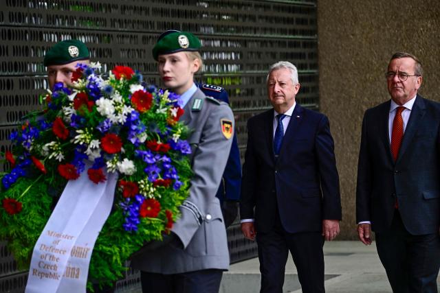 German Defence Minister Boris Pistorius (R) and his Czech counterpart Jaromir Zuna attend a wreath laying ceremony prior to a meeting at the defence ministry in Berlin , on June 9th, 2026. (Photo by Tobias SCHWARZ / AFP)