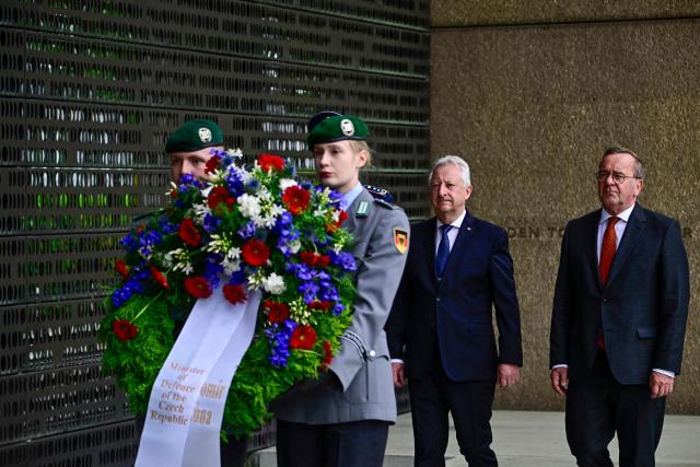 German Defence Minister Boris Pistorius (R) and his Czech counterpart Jaromir Zuna attend a wreath laying ceremony prior to a meeting at the defence ministry in Berlin , on June 9th, 2026. (Photo by Tobias SCHWARZ / AFP)