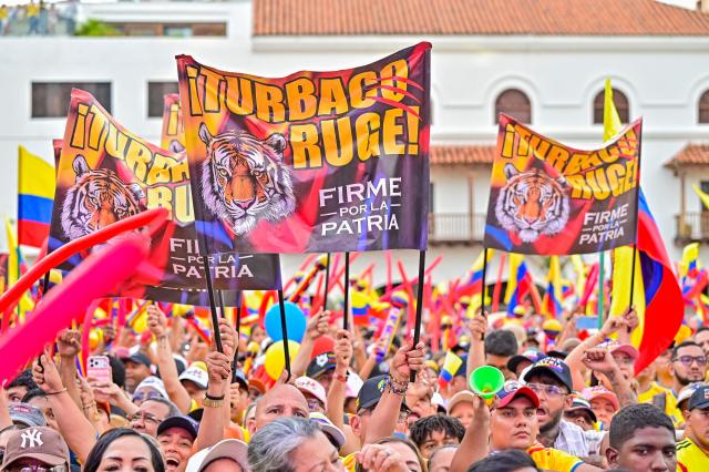Supporters of Colombia's presidential candidate Abelardo de la Espriella of the Salvadores de la Patria movement attend a campaign rally in Cartagena, Colombia, on June 9, 2026. Colombia will hold the runoff presidential election on June 21. (Photo by Manuel PEDRAZA / AFP)