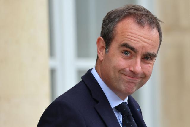 France's Prime Minister Sebastien Lecornu reacts as he leaves after the weekly cabinet meeting at the Elysee Palace in Paris on June 10, 2026. (Photo by Ludovic MARIN / AFP)