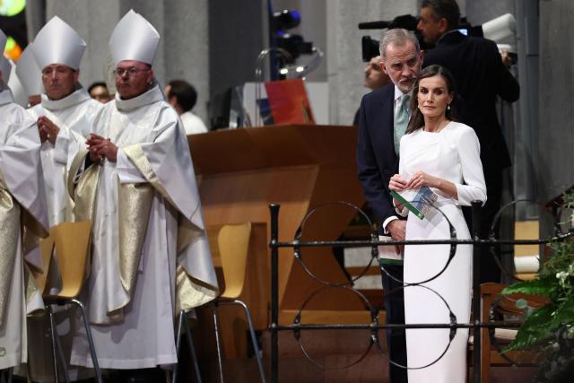 Spain's Felipe VI (L) and Queen Letizia arrive to attend a Holy Mass to be led by Pope Leo XIV in the Basilica of the Sagrada Familia and the inauguration of the Jesus Christ tower in Barcelona, on June 10, 2026. Pope Leo XIV is visiting Spain June 6-12 with stops in Madrid, Barcelona, and the Canary Islands, where he will meet with migrants and organisations dedicated to helping them. (Photo by Josep LAGO / AFP)