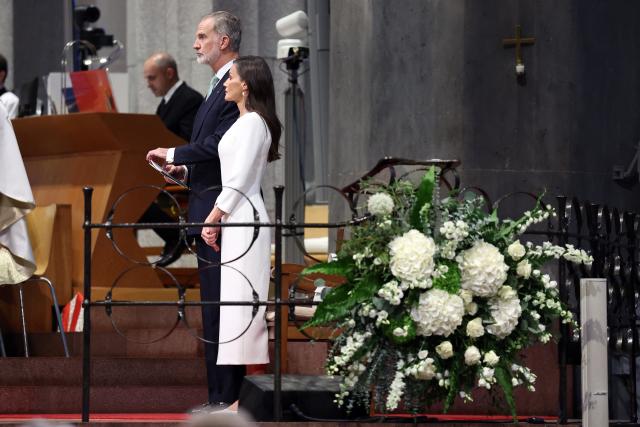 Spain's Felipe VI (L) and Queen Letizia arrive to attend a Holy Mass to be led by Pope Leo XIV in the Basilica of the Sagrada Familia and the inauguration of the Jesus Christ tower in Barcelona, on June 10, 2026. Pope Leo XIV is visiting Spain June 6-12 with stops in Madrid, Barcelona, and the Canary Islands, where he will meet with migrants and organisations dedicated to helping them. (Photo by Josep LAGO / AFP)