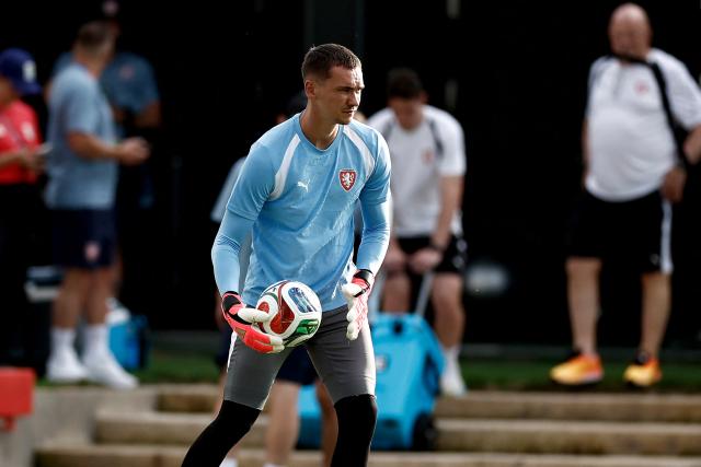 Czech Republic's goalkeeper Matej Kovar takes part in a training session at Sports Arena in Zapopan, Mexico on June 10, 2026, on the eve of the 2026 World Cup football match between South Korea and the Czech Republic. (Photo by Ulises RUIZ / AFP)