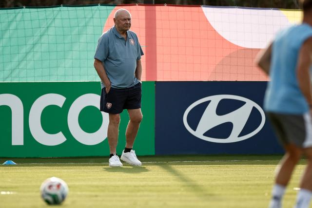 Czech Republic's head coach Miroslav Koubek takes part in a training session at Sports Arena in Zapopan, Mexico on June 10, 2026, on the eve of the 2026 World Cup football match between South Korea and the Czech Republic. (Photo by Ulises RUIZ / AFP)