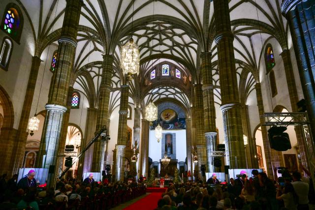 Pope Leo XIV (C) attends a meeting with bishops, priests, deacons, religious, seminarians and pastoral workers in the cathedral of Saint Anne in Las Palmas on the Canary Island of Gran Canaria, a place accustomed to the arrival of migrants, on June 11, 2026. Pope Leo XIV is visiting Spain June 6-12 with stops in Madrid, Barcelona, and the Canary Islands, where he will meet with migrants and organisations dedicated to helping them. (Photo by Stefano RELLANDINI / AFP)