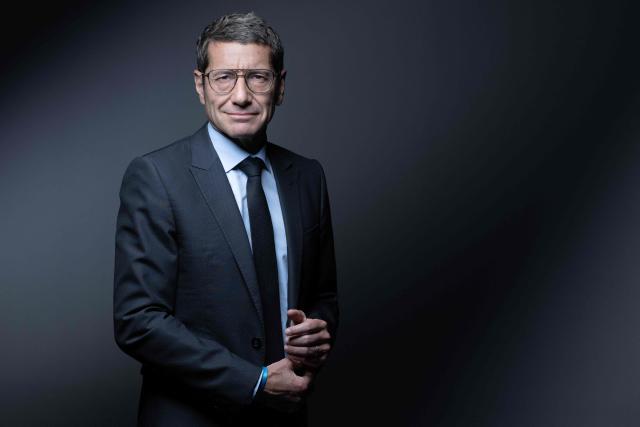 Mayor of Cannes, President of the "France's Mayors' association" (AMF) and candidate for the 2027 presidential election David Lisnard poses during a photo session in Paris on June 10, 2026. (Photo by Joël SAGET / AFP)