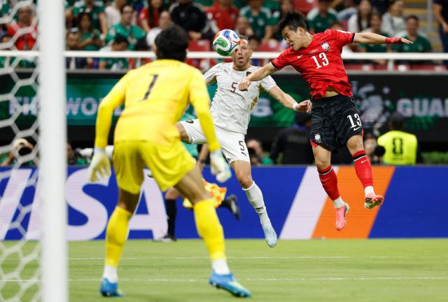 Czech Republic's defender #05 Vladimir Coufal and South Korea's defender #13 Lee Tae-seok fight for the ball during the 2026 World Cup Group A football match between South Korea and the Czech Republic at the Guadalajara Stadium in Zapopan on June 11, 2026. (Photo by Ulises RUIZ / AFP)