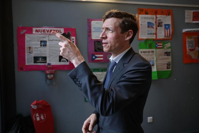 France's Education Minister Edouard Geffray gestures as he arrives to pay a visit to students during their mathematics exam as part of the baccalaureate at the Gabriel Faure school and middle school in Paris on June 12, 2026. (Photo by SIMON WOHLFAHRT / AFP)