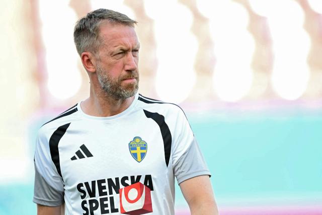Sweden's English head coach Graham Potter takes part in a training session ahead of Sweden's 2026 World Cup football tournament Group F football match against Tunisia at Dallas stadium in Dallas on June 12, 2026. (Photo by Paul ELLIS / AFP)
