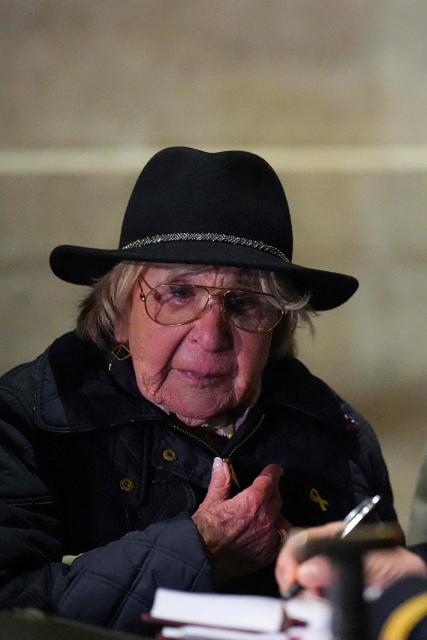 (FILES) French holocaust survivor and President of the Auschwitz Deportees' Union Arlette Testyler reacts as she takes part in the Rekindling the Flame ceremony at the Tomb of the Unknow Soldier during commemorations on the 80th anniversary of the liberation of the German Nazi concentration and extermination camp Auschwitz-Birkenau by the Red Army, marking the International Holocaust Remembrance Day, at the Arc de Triomphe in Paris, on January 27, 2025. The president of the Union of Auschwitz Deportees, Arlette Testyler, a survivor of the Vel d’Hiv round-up, died on June 12, 2026, at the age of 93, the Foundation for the Memory of the Shoah has announced. Born in Paris in 1933, Arlette Testyler, whose father died in Auschwitz, was arrested with her mother Malka and her sister Madeleine on July 16, 1942, then taken to the Velodrome d’Hiver before being interned at the Beaune-la-Rolande transit camp, from which they managed to escape, the Foundation recalls. (Photo by Dimitar DILKOFF / AFP)