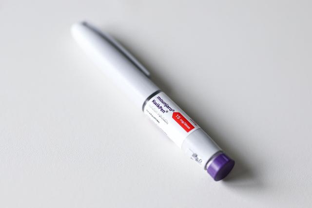 This photograph shows a KwikPen of the drug Mounjaro, containing the active ingredient tirzepatide, used in the treatment of obesity, at the Valenciennes Hospital Centre (Centre Hospitalier de Valenciennes) in Valenciennes, northern France on June 12, 2026. (Photo by Sameer Al-DOUMY / AFP)