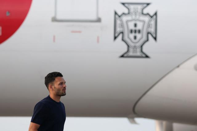 Portugal's forward #09 Goncalo Ramos walks on the runway upon his arrival at the Palm Beach International Airport for the FIFA 2026 World Cup football tournament, in West Palm Beach, Florida on June 12, 2026. (Photo by PATRICIA DE MELO MOREIRA / AFP)