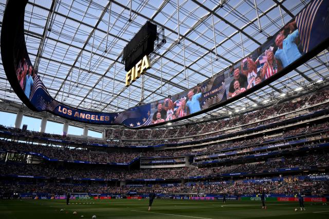 Paraguay's players warm up ahead of the 2026 World Cup Group D football match between USA and Paraguay at the Los Angeles Stadium in Inglewood on June 12, 2026. (Photo by Patrick T. Fallon / AFP)