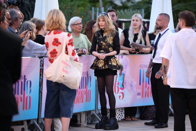 French singer and actor Arielle Dombasle arrives for the photocall for the TV series "Les derniers jours de Charles Baudelaire" during the 65th Monte-Carlo Television Festival in Monaco on June 13, 2026. (Photo by Valery HACHE / AFP)