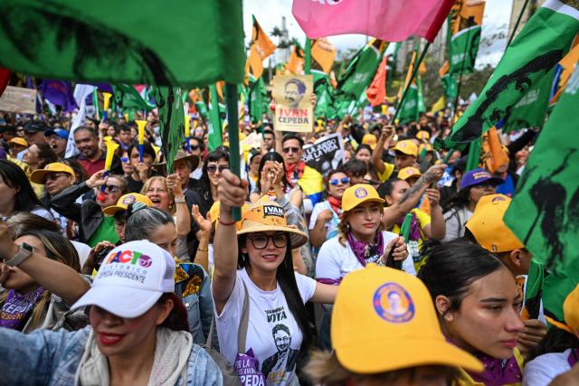 Supporters of Colombia's presidential candidate for the Pacto Historico party Ivan Cepeda, attend the closing rally of his campaign in Bogota on June 13, 2026. Colombia will hold the runoff presidential election on June 21. (Photo by Juan BARRETO / AFP)