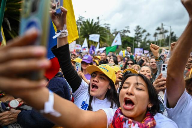 Supporters of Colombia's presidential candidate for the Pacto Historico party Ivan Cepeda, attend the closing rally of his campaign in Bogota on June 13, 2026. Colombia will hold the runoff presidential election on June 21. (Photo by Juan BARRETO / AFP)