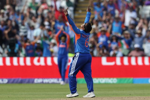India's Deepti Sharma celebrates taking the wicket of Pakistan's Aliya Riaz (not pictured) during the ICC Women's T20 cricket World Cup 2026 Group A stage, Match 6 match between the India and Pakistan at Edgbaston cricket ground in Birmingham, central England on June 14, 2026. (Photo by Darren Staples / AFP)
