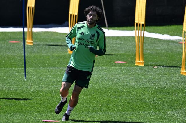 Mexico's forward #21 Cesar Huerta takes part a training session at Centro de Alto Rendimiento (CAR) in Mexico City on June 14, 2026. (Photo by Alfredo ESTRELLA / AFP)