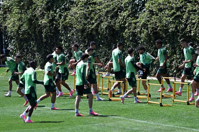 Mexico's players take part a training session at Centro de Alto Rendimiento (CAR) in Mexico City on June 14, 2026. (Photo by Alfredo ESTRELLA / AFP)