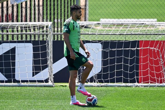 Mexico's forward #09 Raul Jimenez takes part a training session at Centro de Alto Rendimiento (CAR) in Mexico City on June 14, 2026. (Photo by Alfredo ESTRELLA / AFP)
