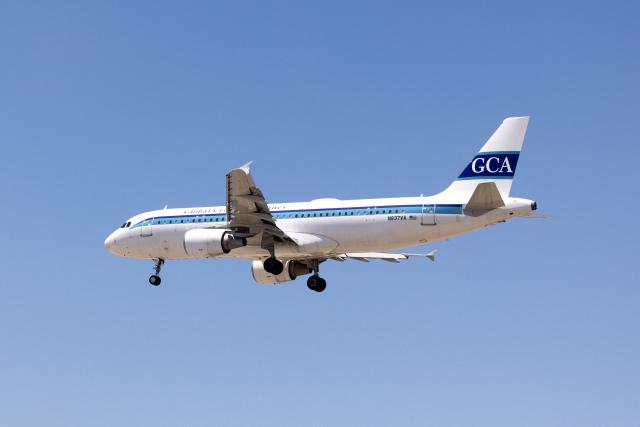 The plane carrying the Iran's National football team flies over Los Angeles International Airport before landing on June 14, 2026, on the eve of the 2026 World Cup football match between Iran and New Zealand.  (Photo by ETIENNE LAURENT / AFP)
