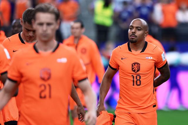 Netherlands' forward #18 Donyell Malen arrives for the  during the 2026 World Cup Group F football match between the Netherlands and Japan at the Dallas Stadium in Arlington on June 14, 2026.  (Photo by Aric Becker / AFP)