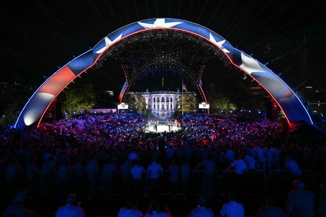 An overall view as US President Donald Trump attends the "UFC Freedom 250" mixed martial arts event on the South Lawn of the White House in Washington, DC, June 14, 2026. (Photo by Kent NISHIMURA / AFP)
